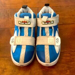 Nike LeBron James Soldier 13 XIII SFG Shoe Blue Crimson Size 12C